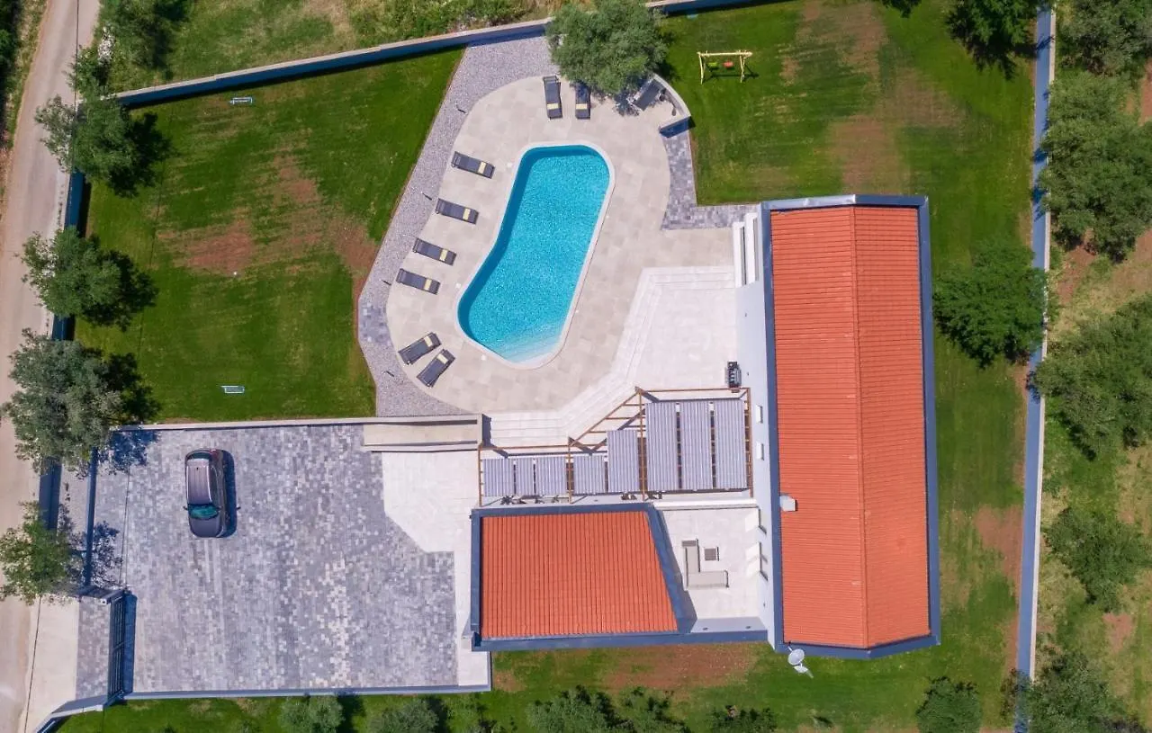 A Lovely Poolside Villa In Krnica Ideal For Family