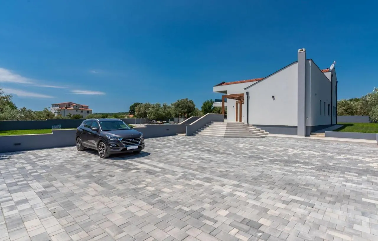 A Lovely Poolside Villa In Krnica Ideal For Family