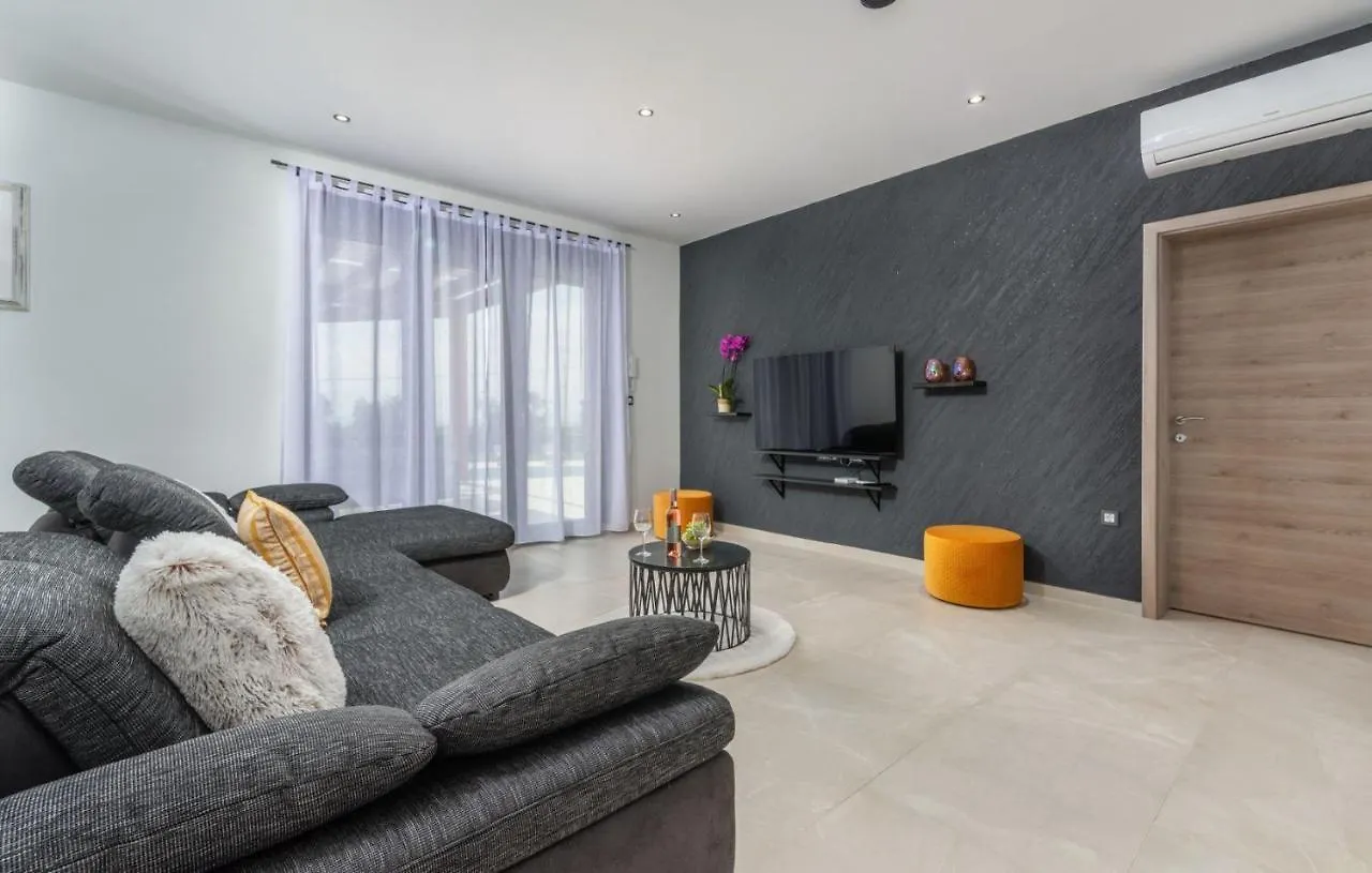 A Lovely Poolside Villa In Krnica Ideal For Family